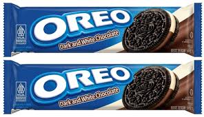 Oreo Dark & White Chocolate Flavoured Sandwich Cookies, 137g (Pack of 02)